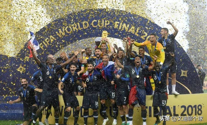 Shams：布克遭遇右腹股沟拉伤，一周后重新接受评估