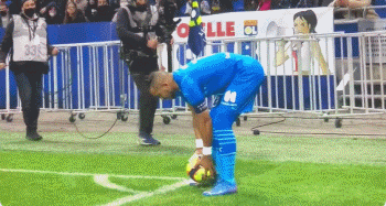 巴萨魔鬼主场难求一败 或2-1国米笑傲矛盾之争（诺坎普难撼 巴萨主场近乎不败 国米或2-1笑傲矛盾大战）