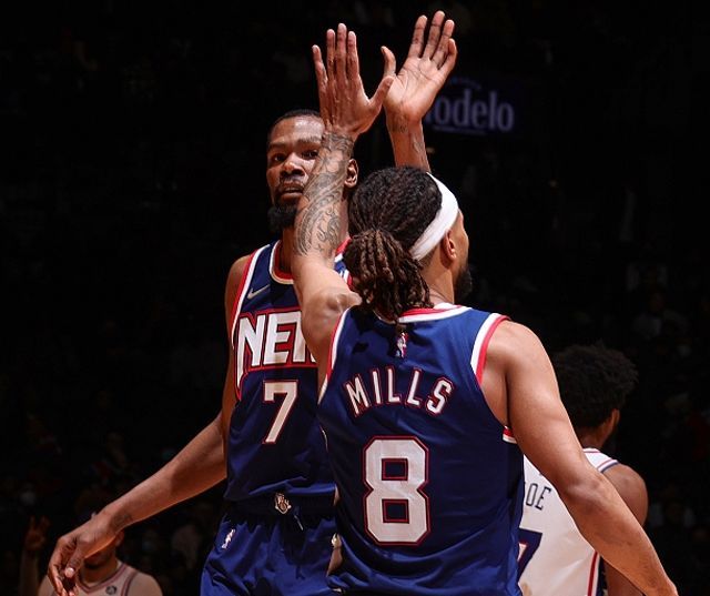 意媒：弗拉霍维奇在国家队中出现肌肉不适，但伤情不重（弗拉霍维奇在国家队感到肌肉不适，伤情无大碍）