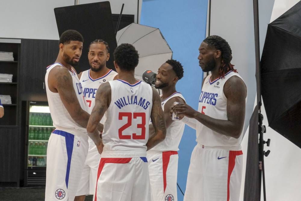 曼城和利物浦都在低谷，阿森纳为啥还要掉链子？（曼城与利物浦皆低迷，阿森纳为何仍错失良机？）