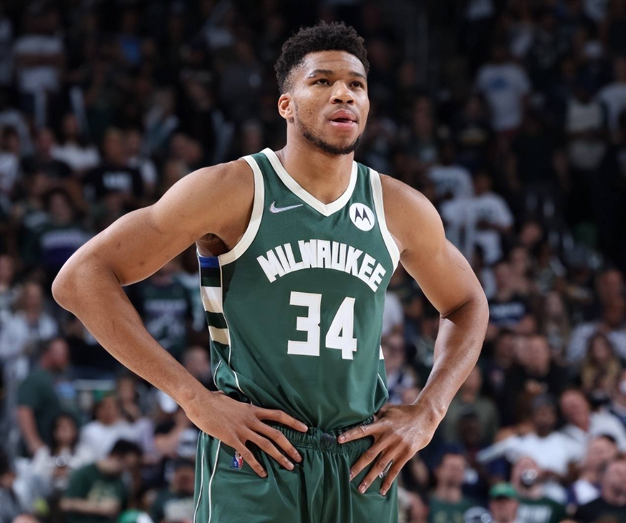 英媒：桑德兰向贡多齐报价2500万欧元，并密切关注小贝林（英媒：桑德兰出价2500万欧求购贡多齐，仍密切关注小贝林）