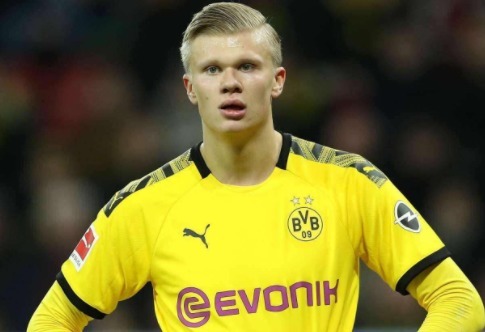 德容：难道我非要去英超才能证明自己的价值吗？我不这么认为（德容：证明价值不必非得去英超——我不认同这种看法）